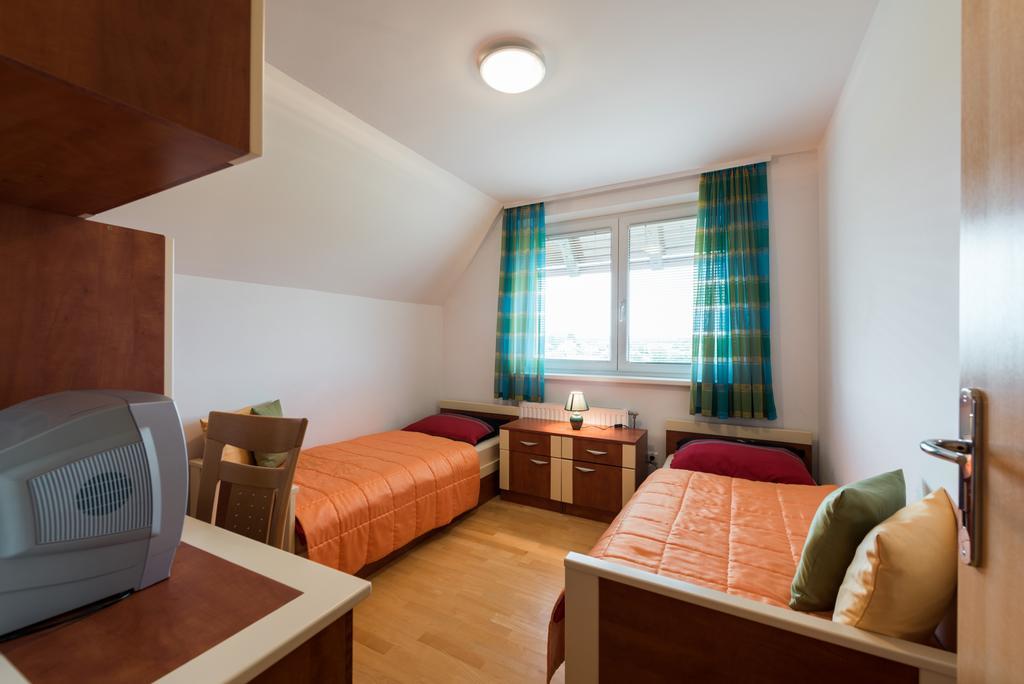 Apartments Моравске-Топлице Экстерьер фото