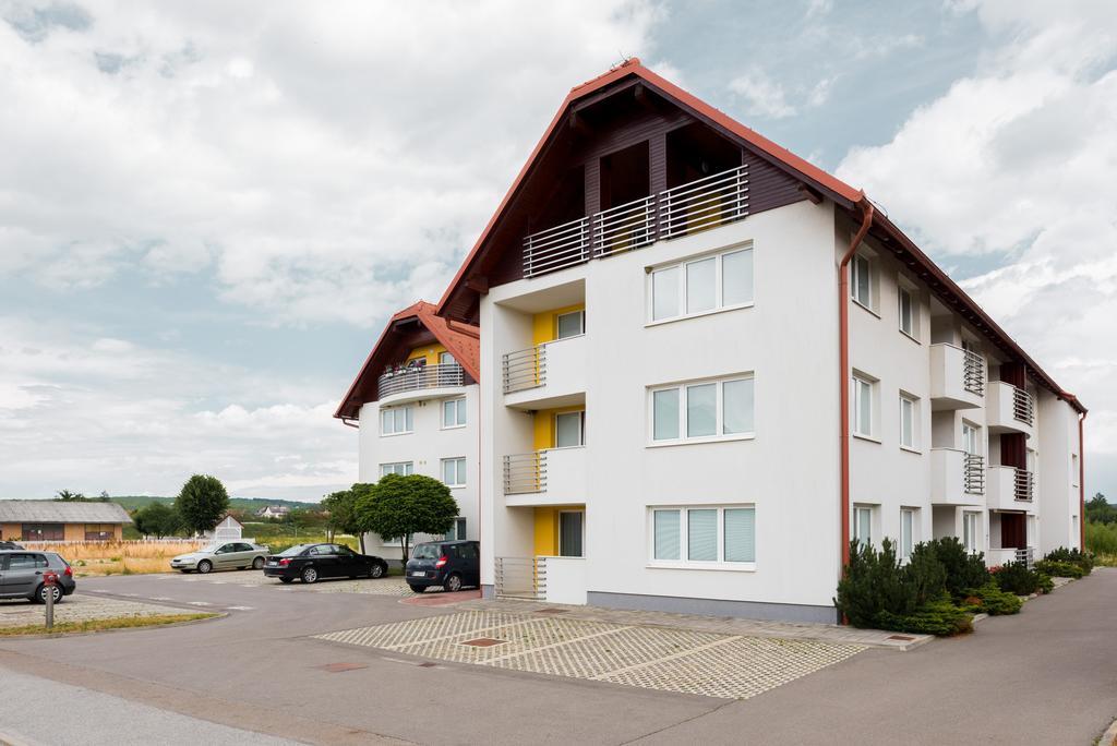 Apartments Моравске-Топлице Экстерьер фото
